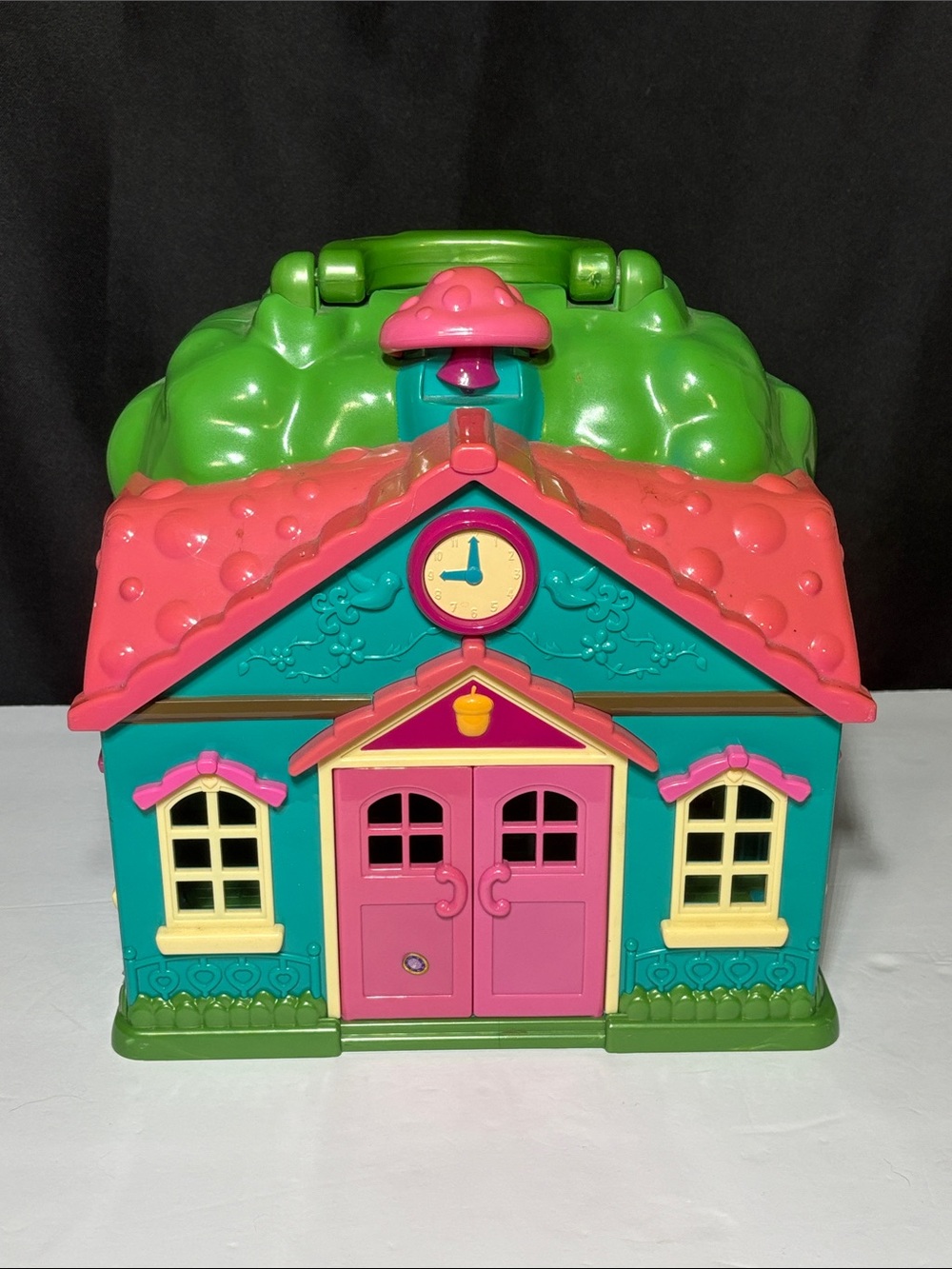 Lil Woodzeez Honeysuckle School House Carry Case Dollhouse Toy - House Only